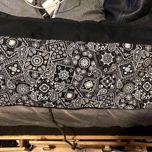 Black bandanna server apron